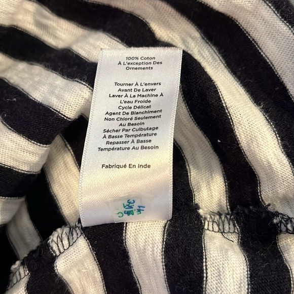 Talbots Blue And White Striped Tunic With Sleeve Embroidery 🧵 Preloved - Picture 8 of 8